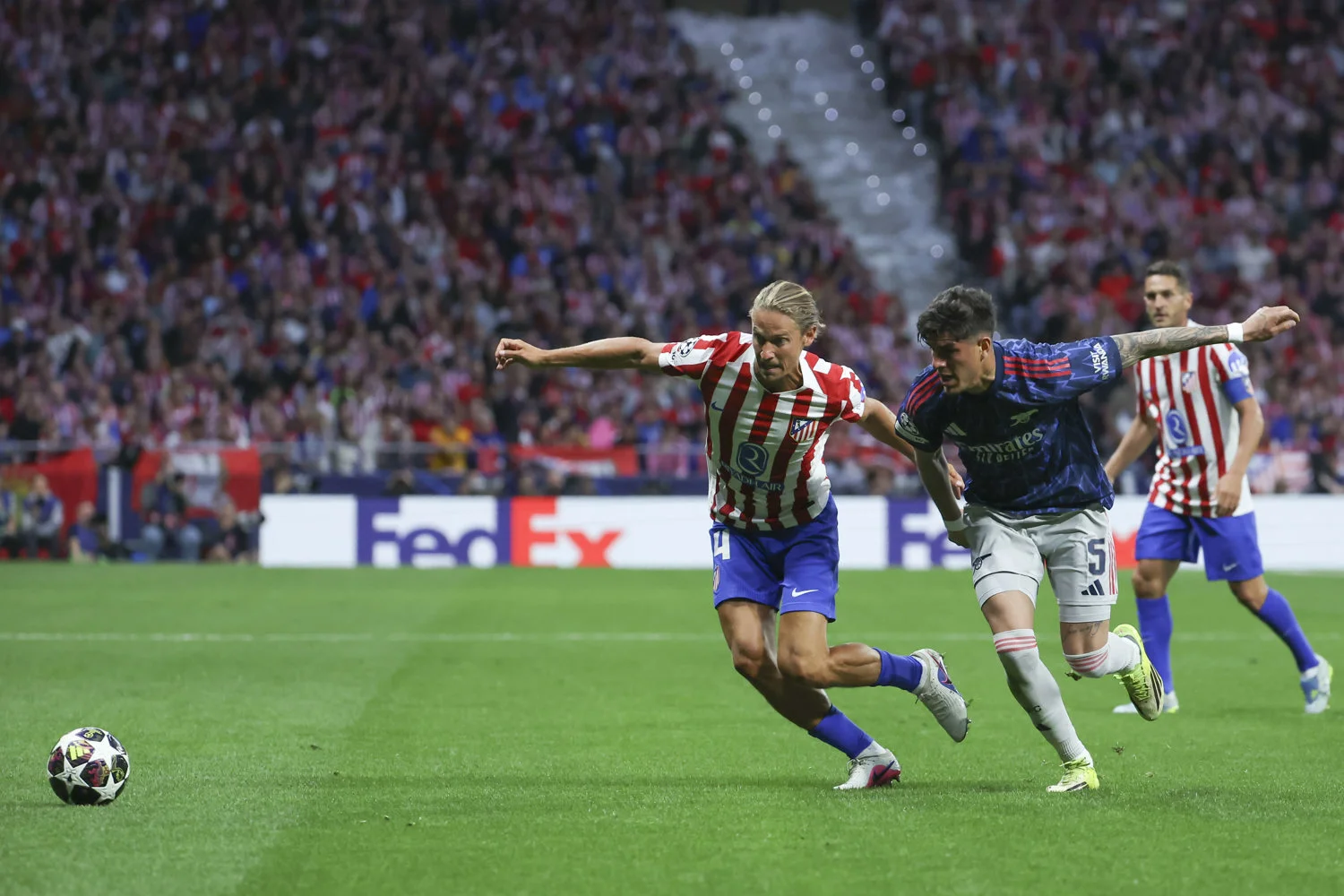 Atlético de Madrid e Arsenal empatam ida de semi da Champions