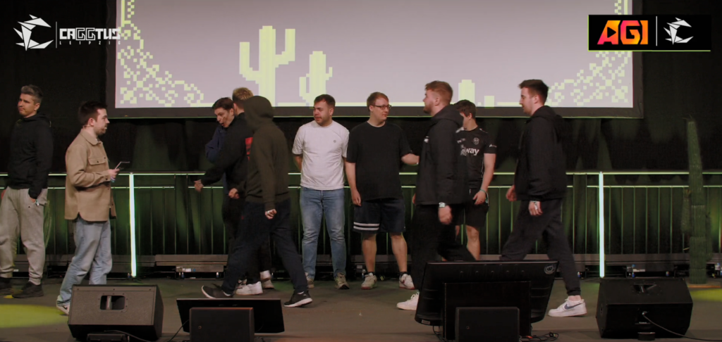 Jogador de Counter-Strike 2 é banido por 10 anos após agredir rival no palco durante torneio