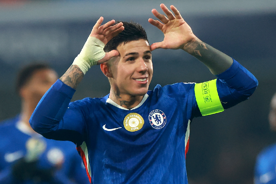 Manchester City monitora Enzo Fernandez do Chelsea