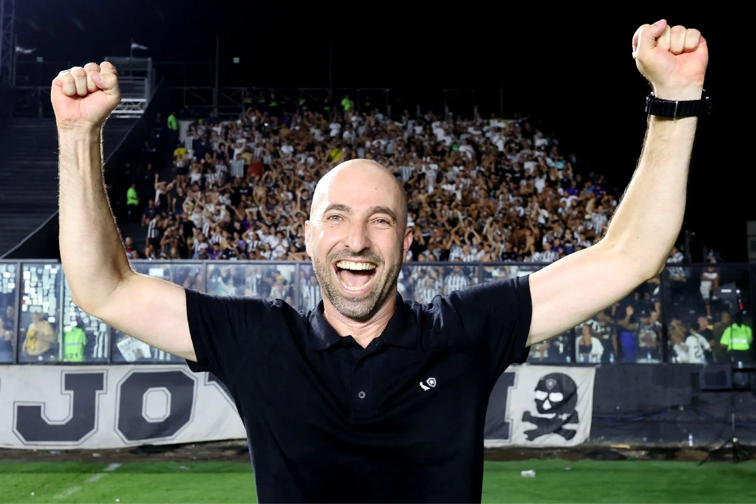 Quem é Rodrigo Bellão, técnico do sub-20 que já venceu com Botafogo