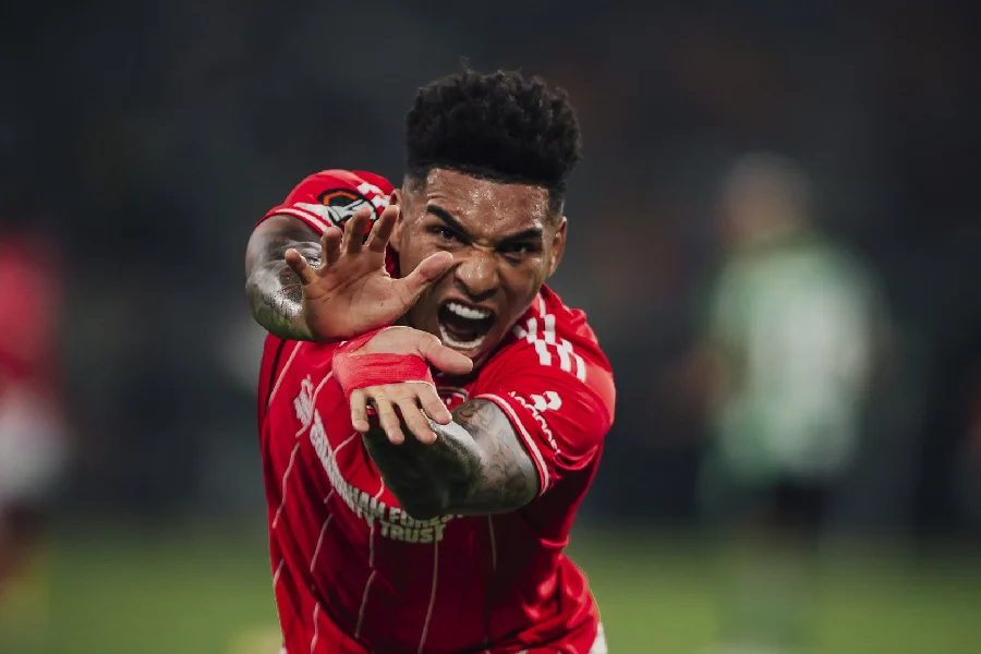 Semifinal inglesa na Europa League tem duelo de brasileiros