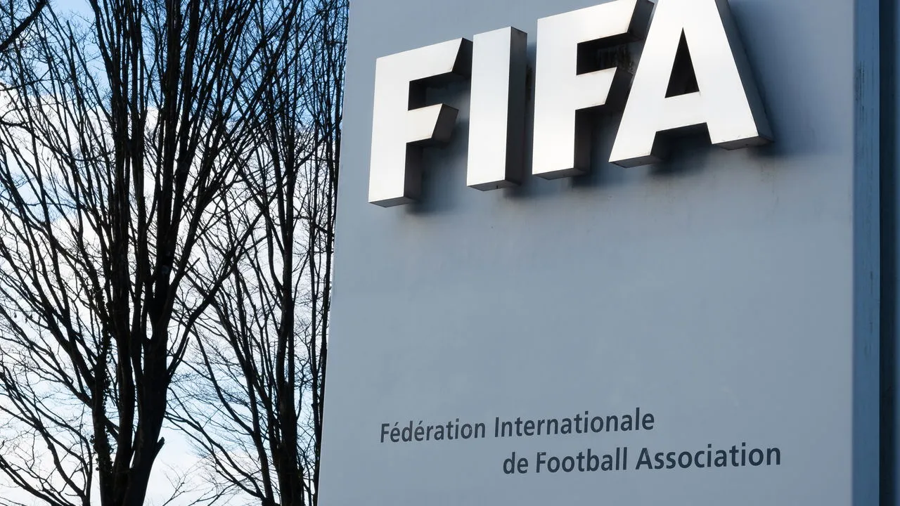 Fifa bane ex-dirigente da Guiana por assédio sexual; entenda
