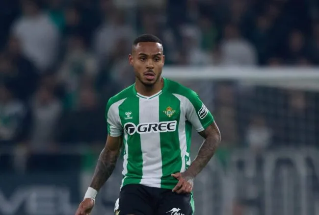 Zagueiro ex-Flamengo mira Copa do Mundo